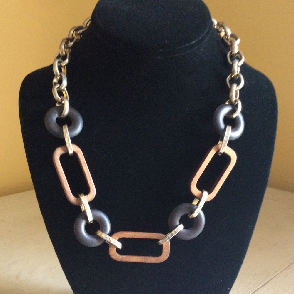 Wood and metal necklace